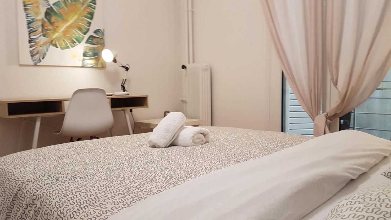 Teal Apartment - Athens Center, 4 Bd, 2 Bath Экстерьер фото